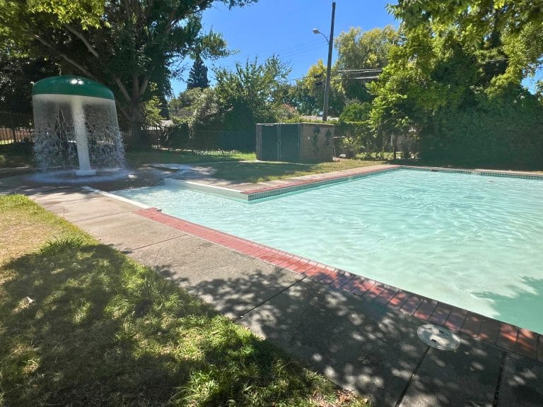 Ultimate Sacramento Summer Bucket List for Kids: Bertha Henschel Wading Pool in East Sacramento