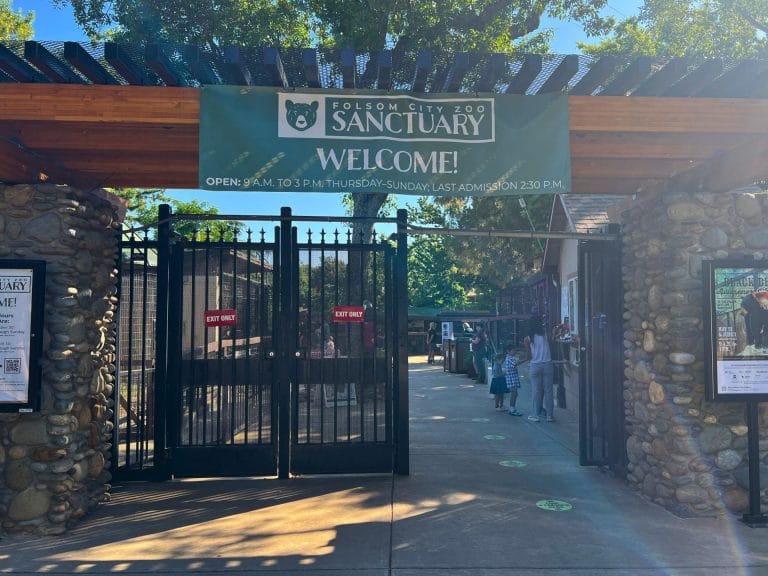 Folsom City Zoo Sanctuary Entrance