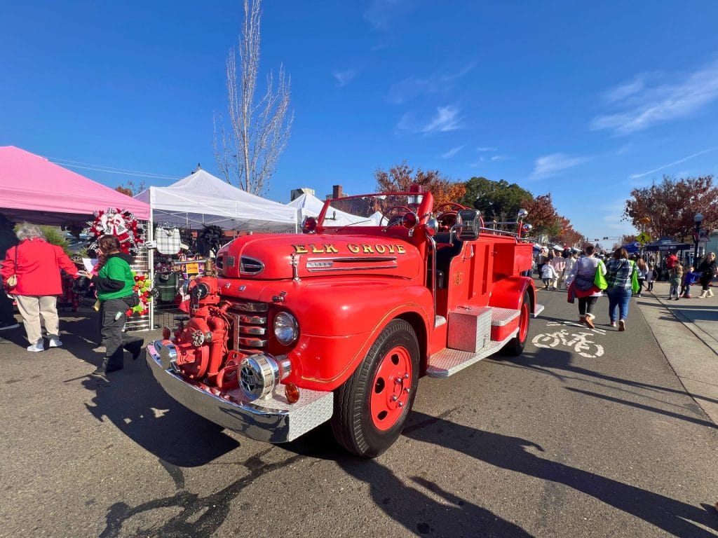Dickens Street Faire in Elk Grove