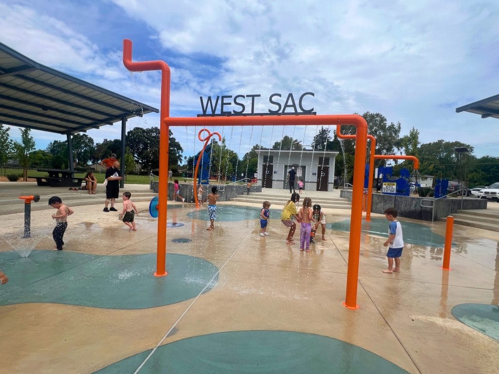 Westacre Park in West Sacramento: Splash Pad
